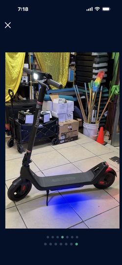 PHANTOM A10 MOTOR 400W POWER -15.5MPH-RANGE 28MILES-ANTIPUNCTURE 10in. TIRES-ATMOSPHERE SIDE LIGHTS. CHARGER INCLUDED —PRICE FIRM