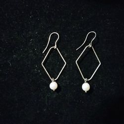 Avon Silver Earrings with Pearl