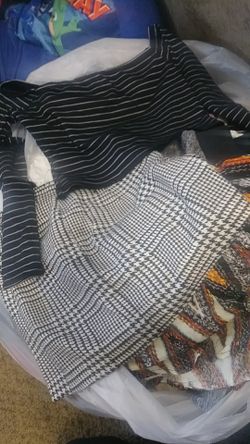 Size small womens clothes.