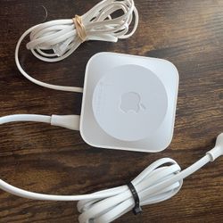 Apple Wireless AirPort Express WiFi Router Dual-band Base Station. Model A1392, 2nd Generation