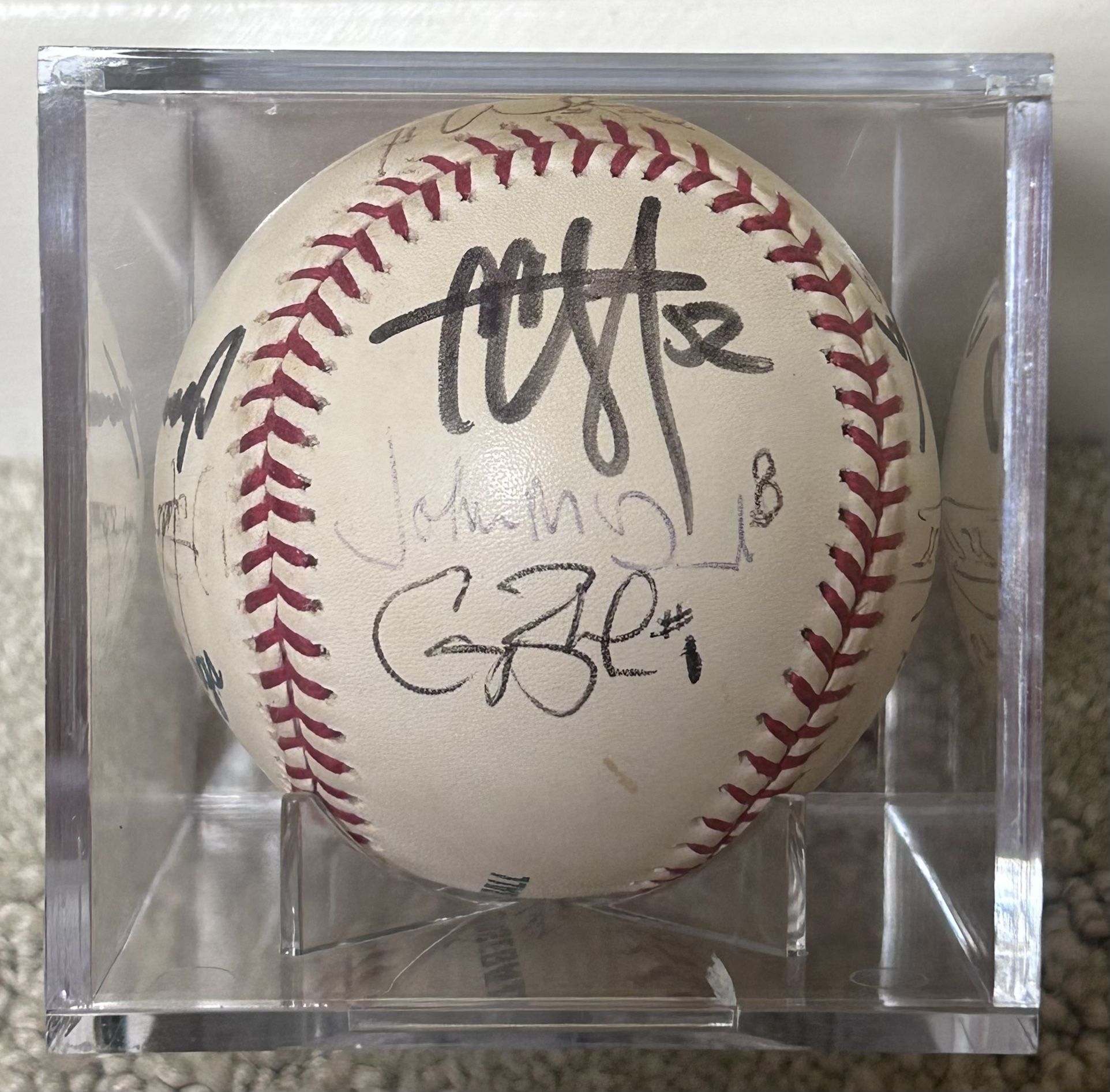 2004 Cleveland Indians Autographed Baseball With 12 Signatures 