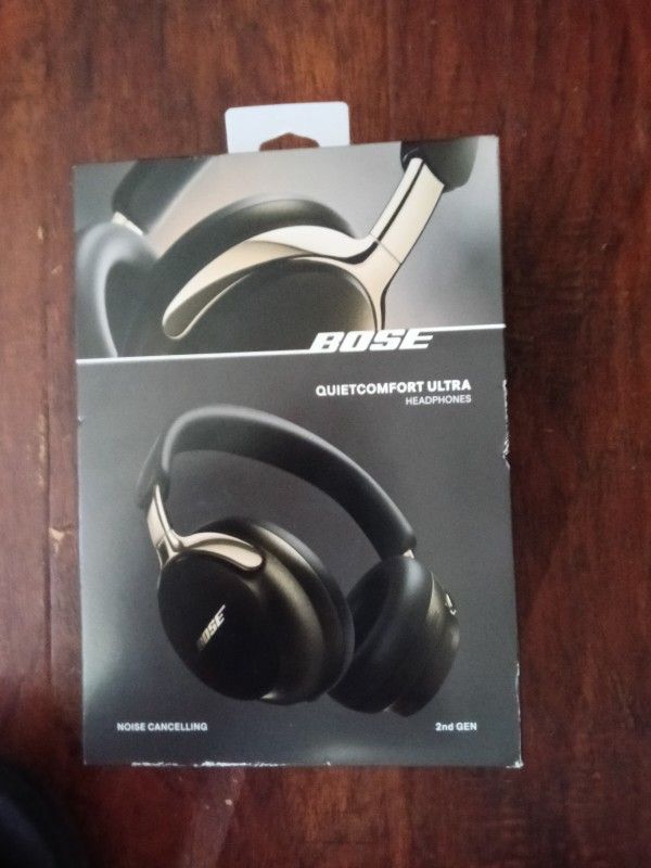 Bose 2nd Gen Quiet Comfort Over Ear Wireless Headphones