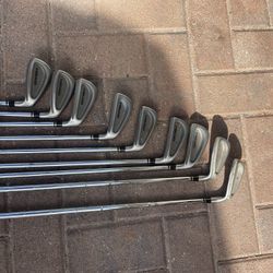 Head 9 pc iron set 3/Sw in right habded , steel shafts 