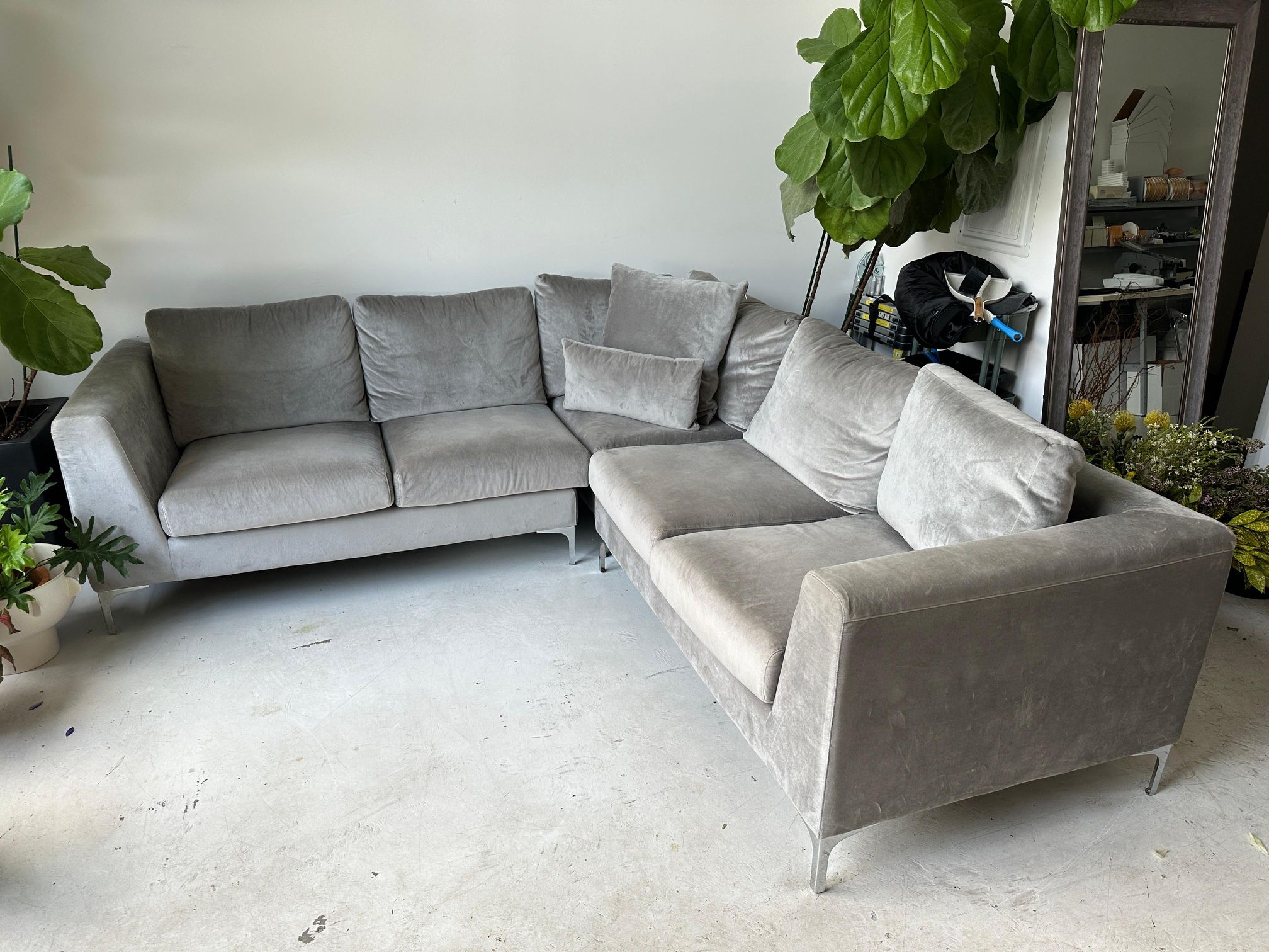 Interior Define Sofa