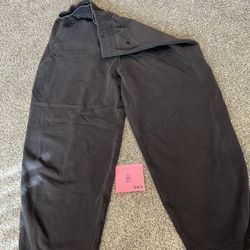 Lululemon Women’s pants  Size 6