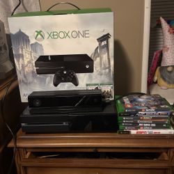 Xbox One 500GB ,  With Kinect +10 Games 