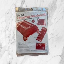 New Bucilla “Holiday Ornaments”Christmas Needlecraft Kit 1909 8pc Luncheon Set