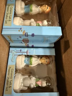 Salt And Pepper Shaker Set 