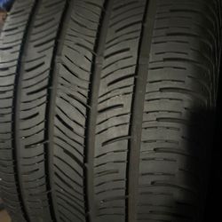 1 llanta 265/35R18 Continental contiproContact