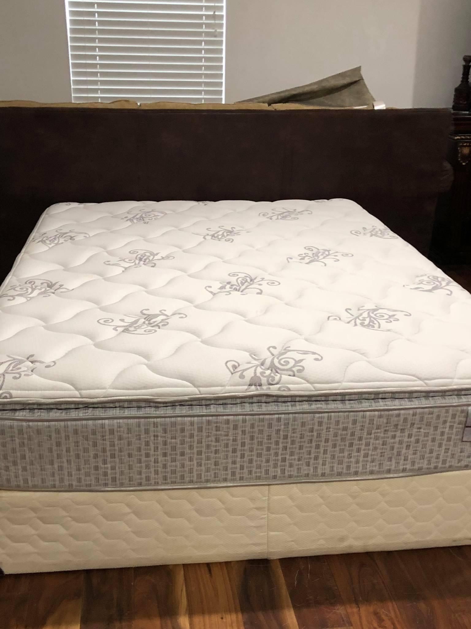 USED QUEEN SIZE MATTRESS WITH BOX SPRINGS DELIVERY 🚚 AVAILABLE