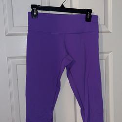  Lululemon Crop Pants 