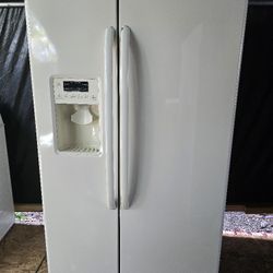 GE REFRIGERATOR 