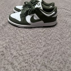 Women’s Green Nike Dunk Size 8