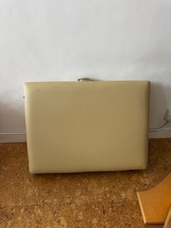 Portable Folding Massage Table