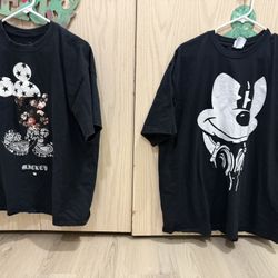 Four Disney XL t-shirts Mickey Lion King 4 shirts college football washington huskies husky football official extra large mens