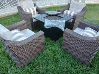5 Pcs Brand New Patio Set  With  Fire Pit  In Box