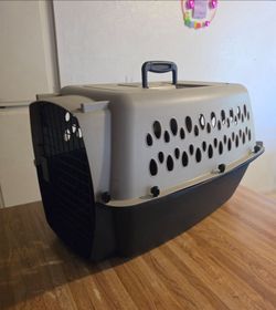 All Purpose Kennel 
14.4H 
16.7W
24.1 L 


Lake Elsinore CA