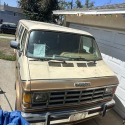 1987 Dodge D250