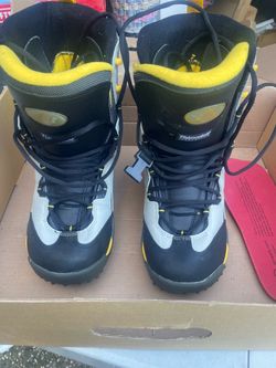 Airwalk Snowboard Boots Black Yellow Gray