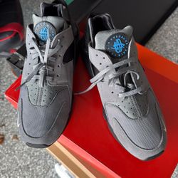 Nike Air Huarache Smoke Grey Suede