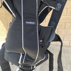 Baby carrier 