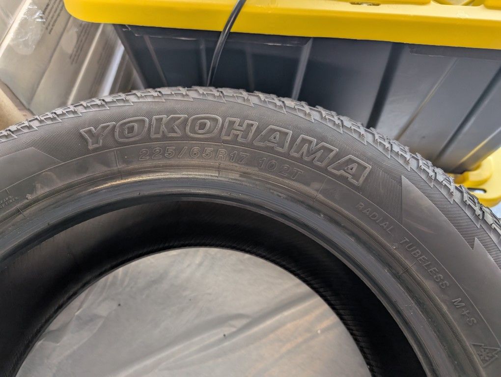 5 Yokohama Geolandar Used 225/65R17