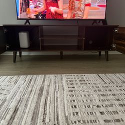 Tv console