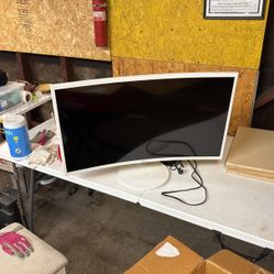 Curved Samsung Monitor