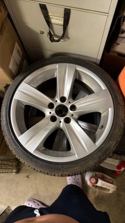 BMW 225/40R/f18