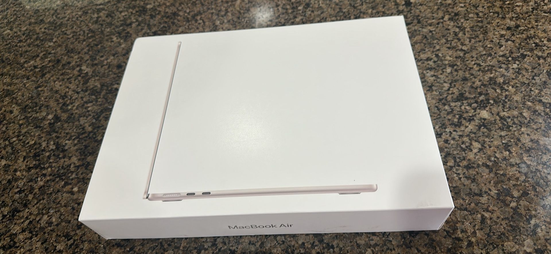 Apple macbook air M4 13 inch brand new selead year warranty