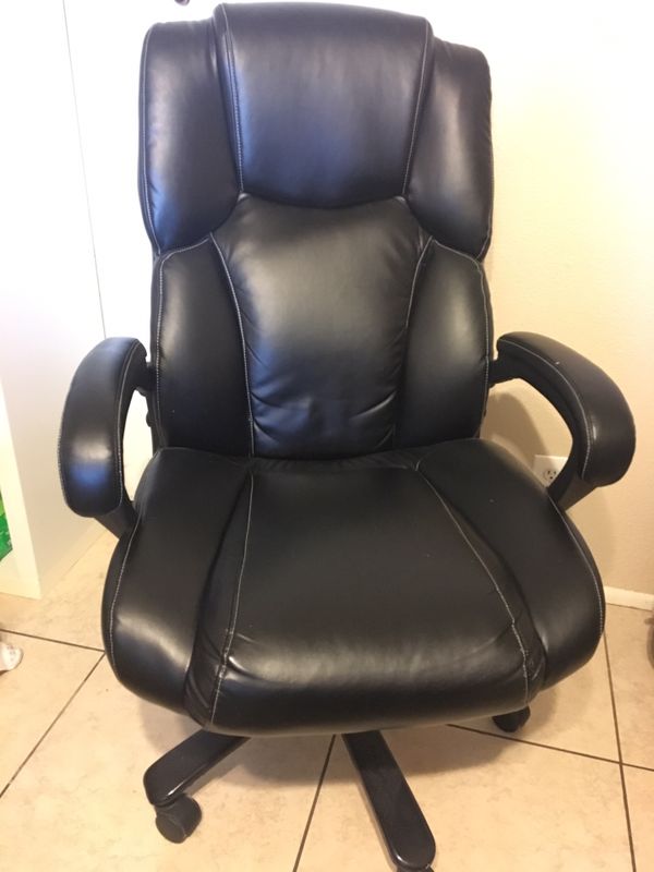 Glenvar Leather Office Desk Study Chair Black For Sale In Phoenix Az Offerup