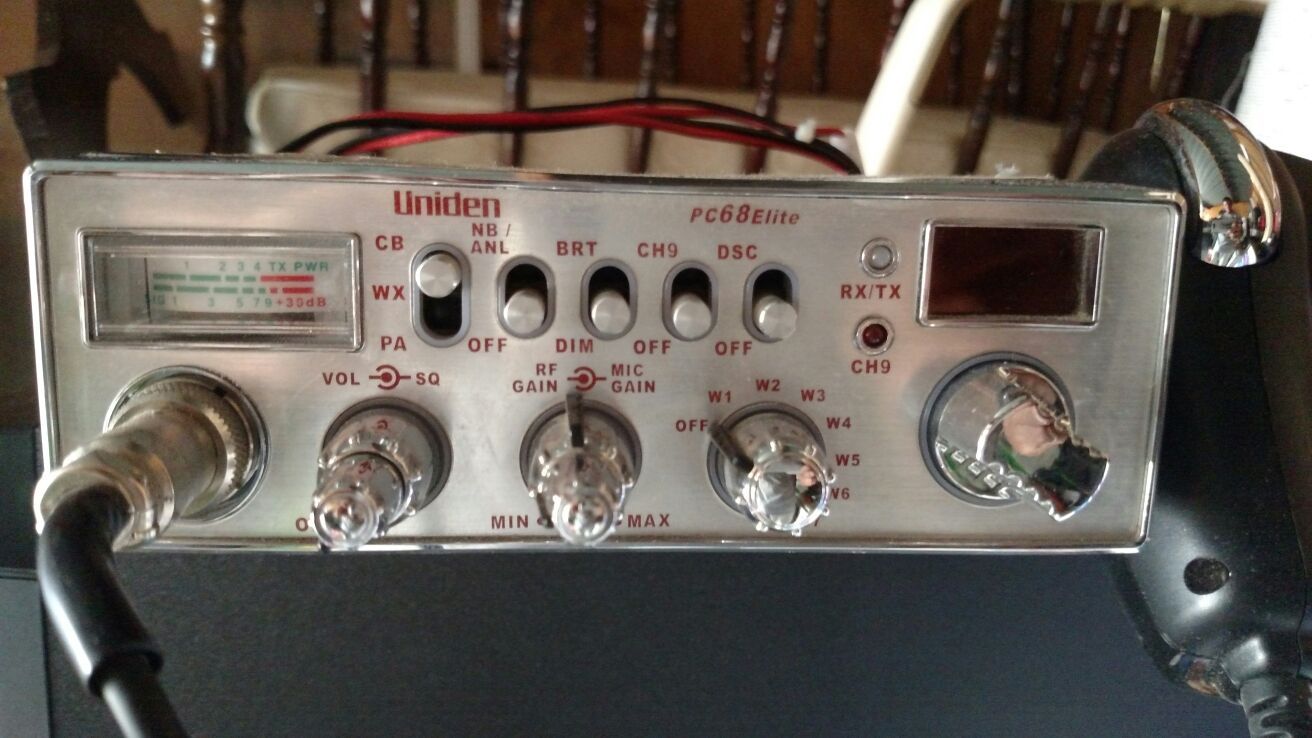 Uniden PC68Elite CB