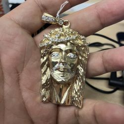 14k Gold Jesus Head 34.2 Grams 1.5” X 2.5” 839115-12 With Cz