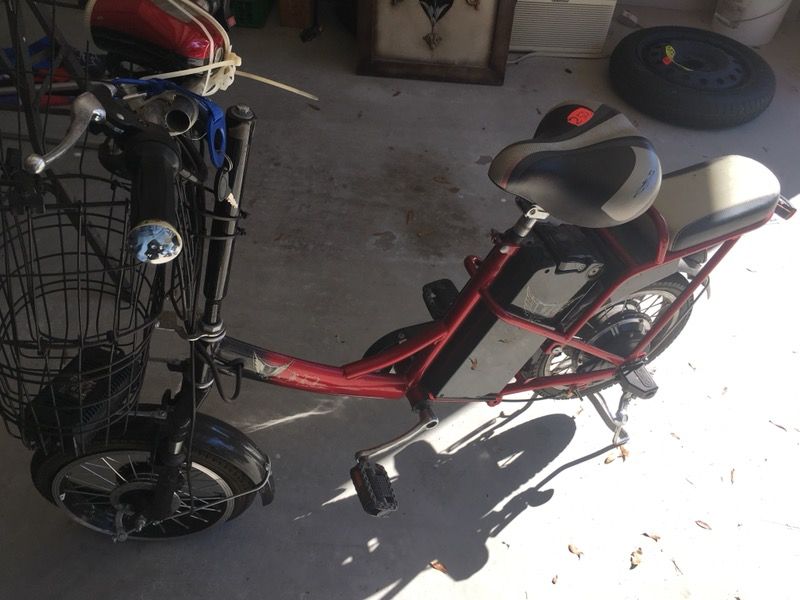 Blue eagle electric bike with charger for Sale in Summerfield FL