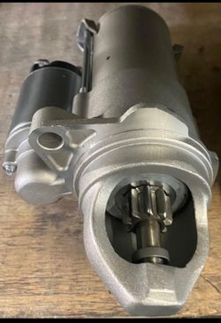 Used starter engine As a new 1-year warranty