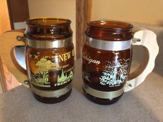 Mugs glass & wooden handles