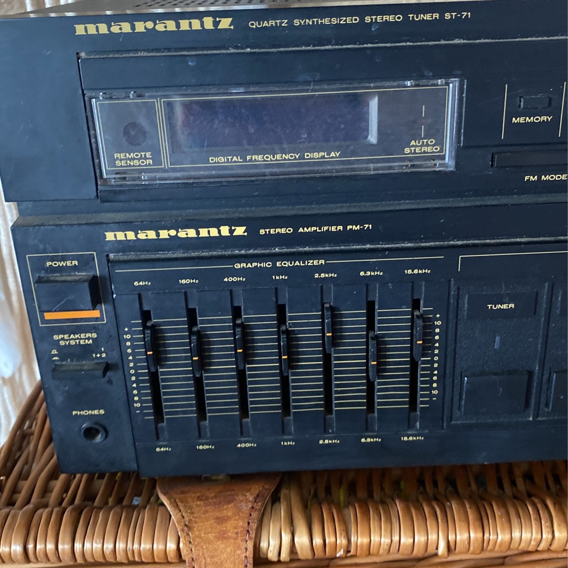 Marantz Stereo Tuner