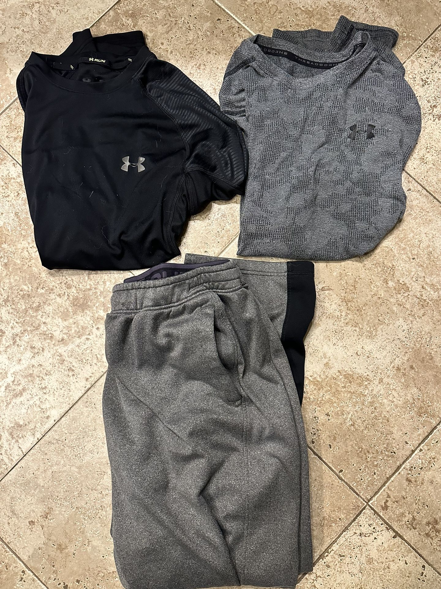 Under Armor Lot Size M