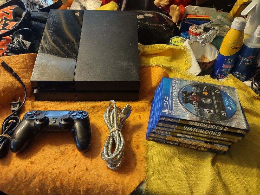 PS4 With Seven Games One Controller Tested And Works Amazing Will Not Separate