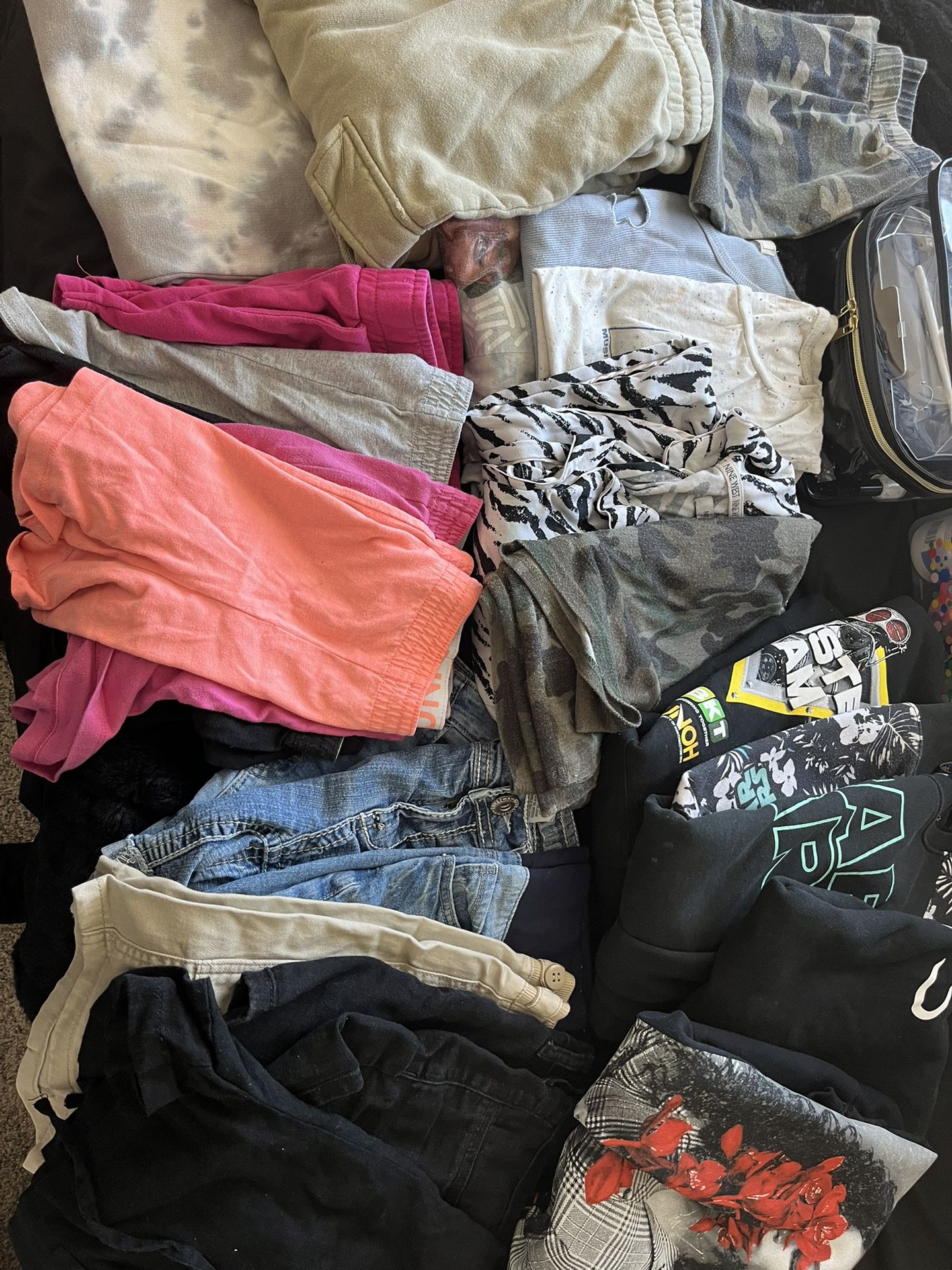 Used Clothes In Great Condition 