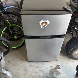 Insignia Mini Fridge 