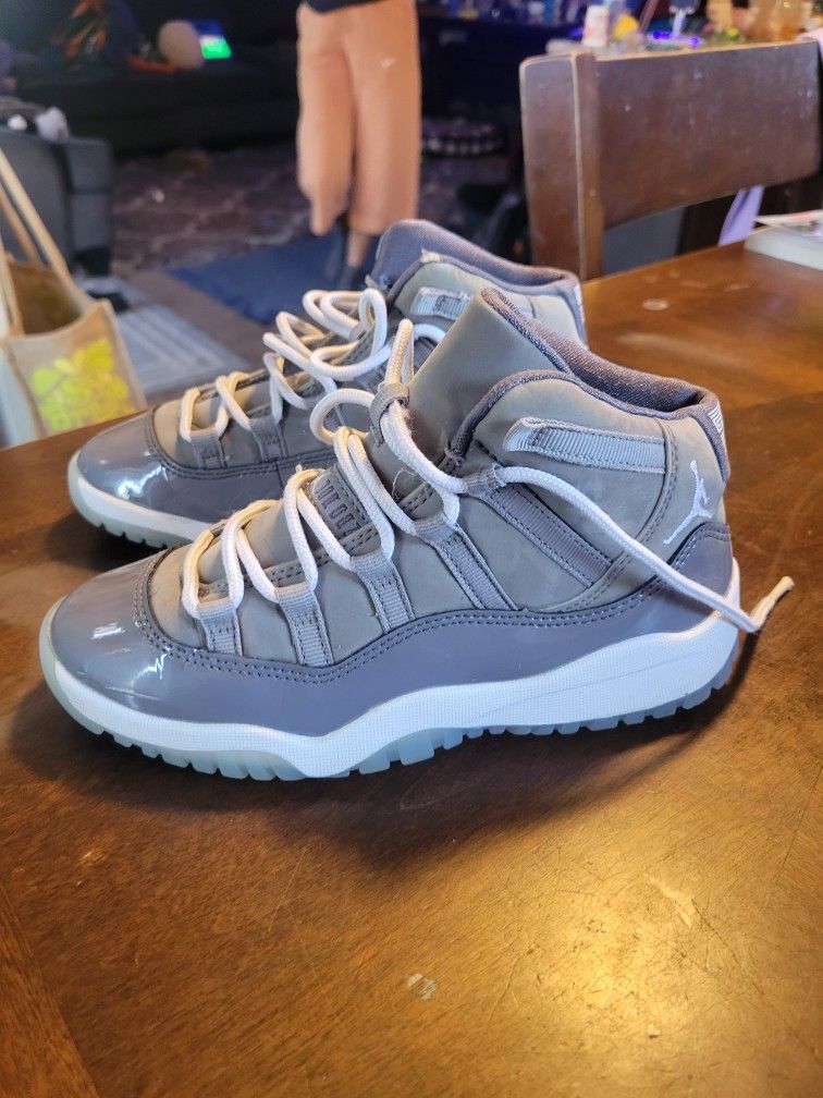 JORDAN 11 KIDS 13.5