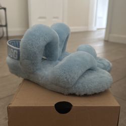 Ugg slides/slippers 