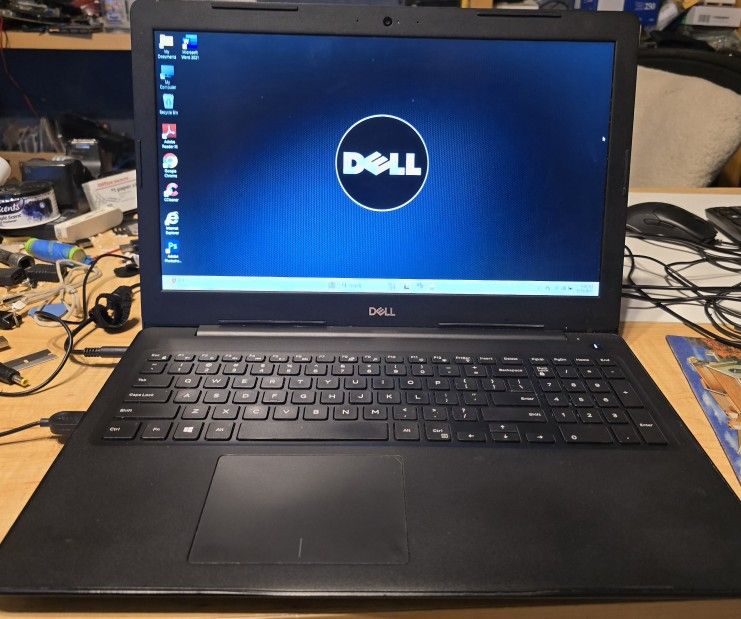 DELL LapTop 💻 DELL Latitude 3590., 1.80 GHz. CPU / 8.0 GB. RAM / 256 GB SSD Nvme - Windows 11, Wi-Fi WebCam, HDMI. Work Good ✔️