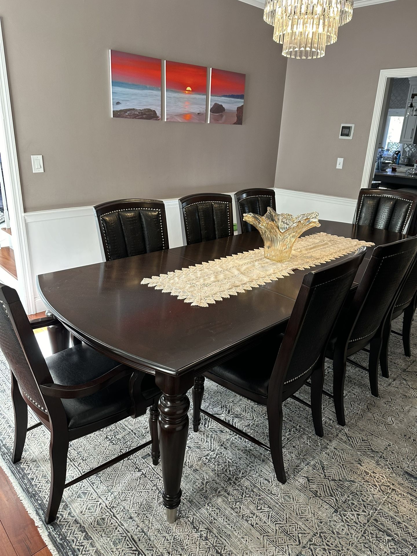 1Table 8 Chairs & Buffet