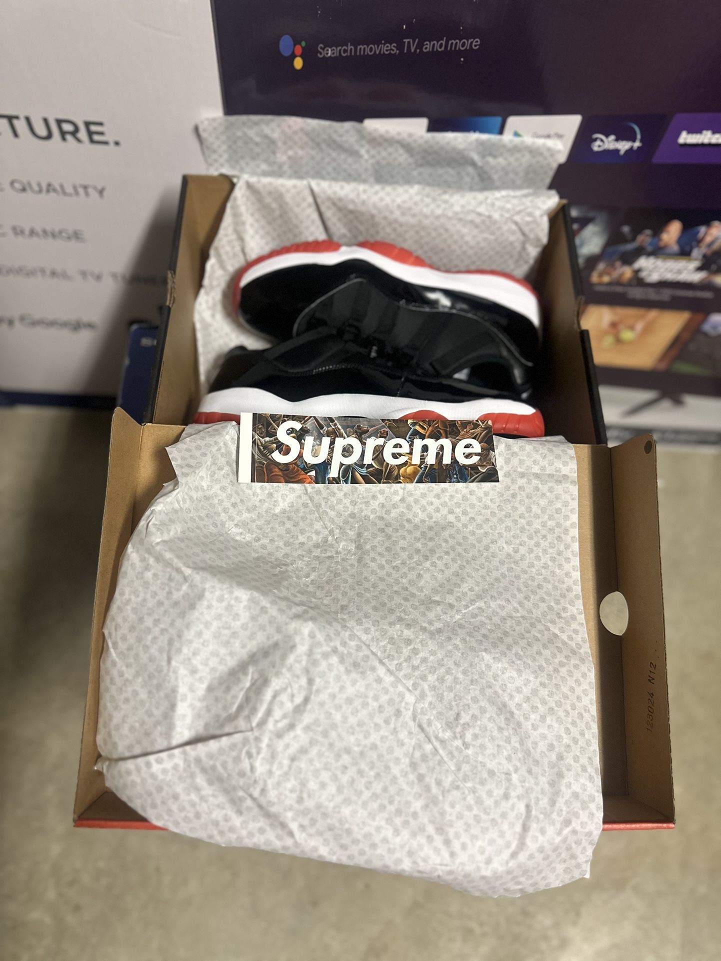 Jordan 11 Low Bred