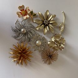 Vintage Brooches Retro Swirls Flowers Lot of 7