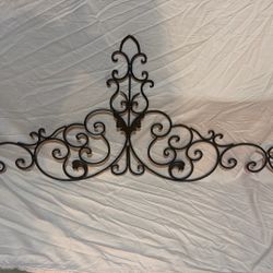 Farmhouse Cottage Rustic Iron Wall Hanging – Vintage Style Decor