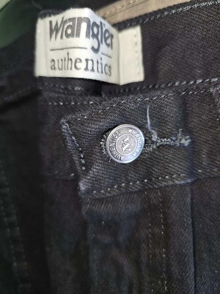 New Wrangler Pants For Men/Boys  32x34