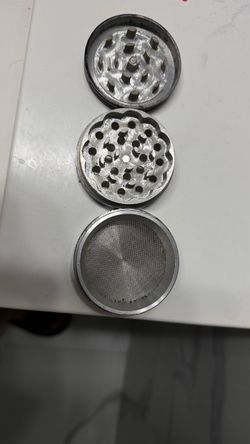 4-Piece Metal Herb Grinder